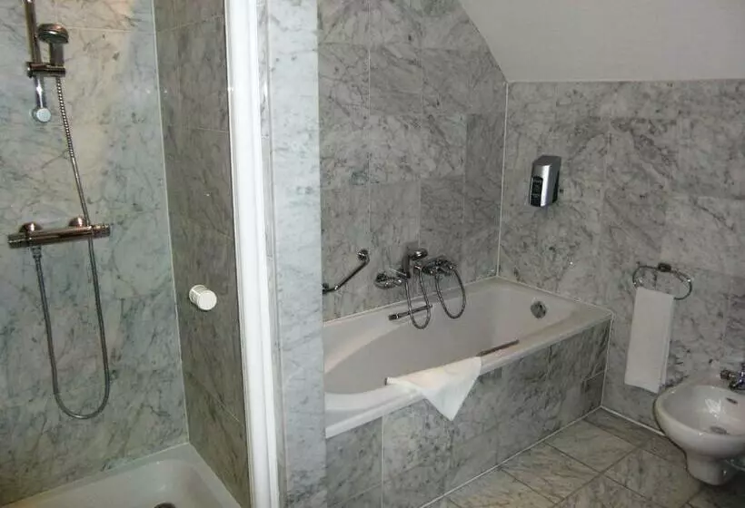 سوییت, Golden Tulip Hotel De’ Medici
