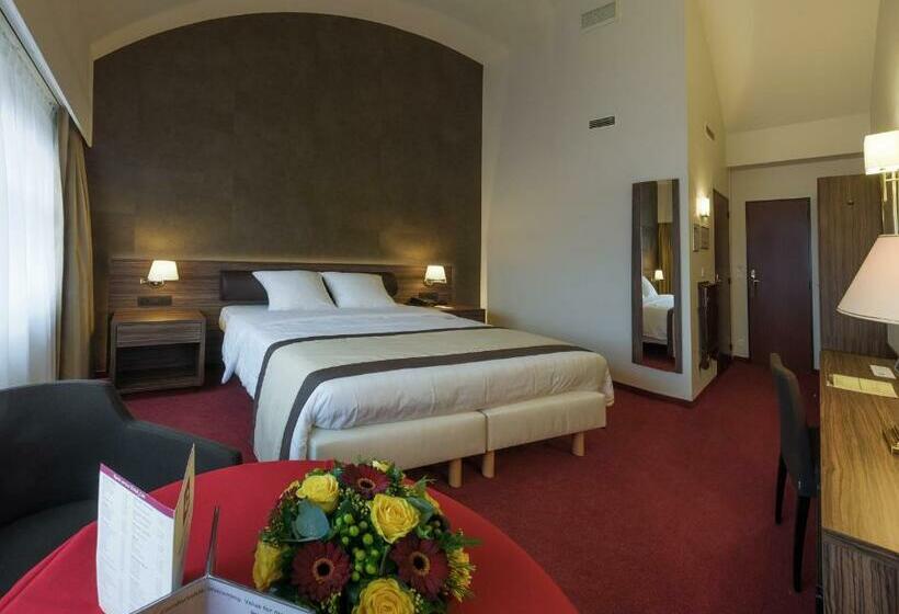 Номер Комфорт, Golden Tulip Hotel De’ Medici