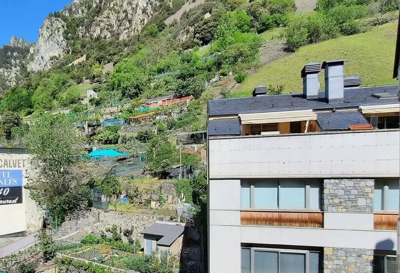 اتاق خانوادگی, Best Andorra Center