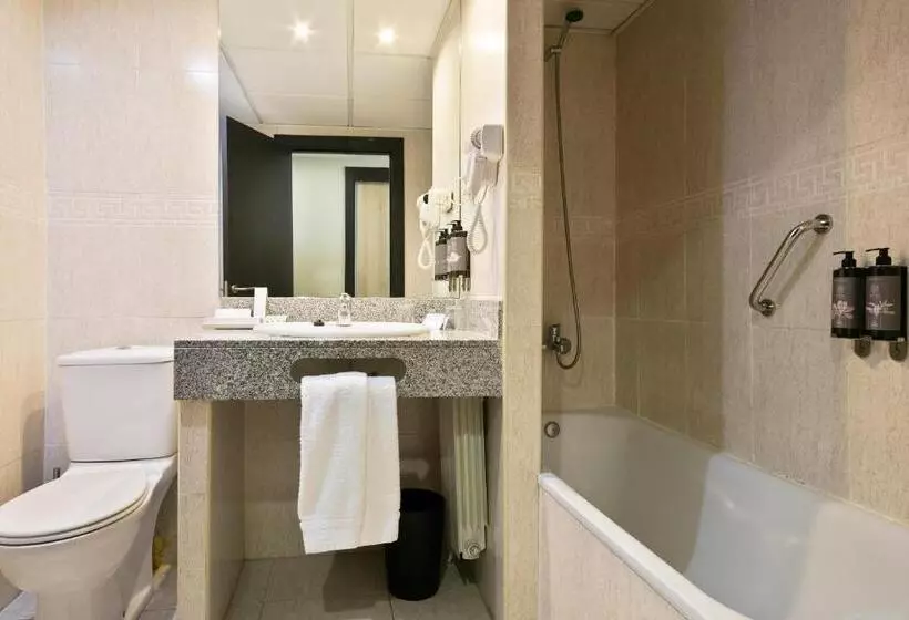 اتاق استاندارد پریمیوم سه تخته, Best Andorra Center