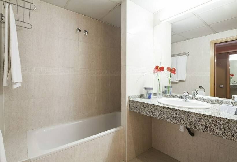 اتاق اینتریور یک تخته, Best Andorra Center