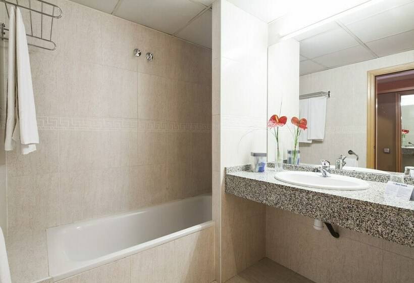 اتاق اینتریور یک تخته, Best Andorra Center