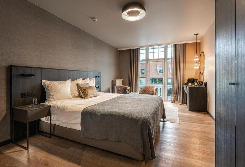 标准间, Britannia