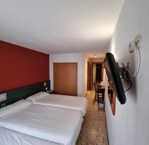 اتاق استاندارد سه نفره, Cims Pas De La Casa