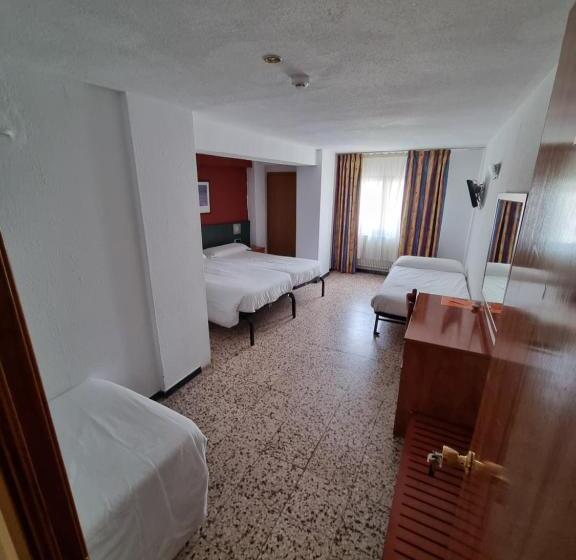 اتاق استاندارد چهار تخته, Cims Pas De La Casa