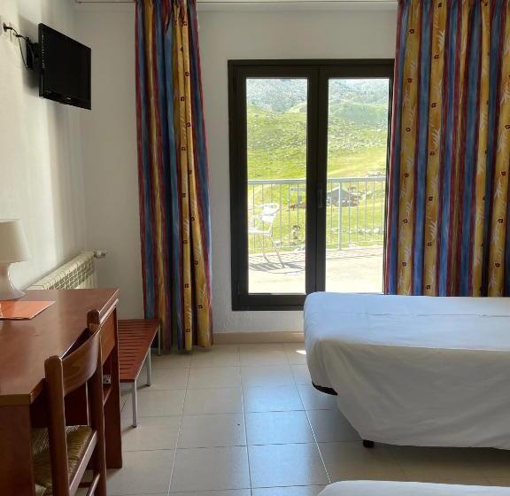 اتاق استاندارد چهار تخته, Cims Pas De La Casa