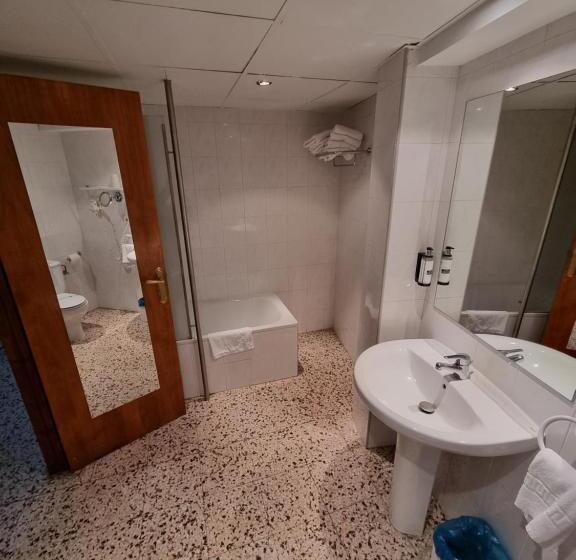 اتاق خانوادگی, Cims Pas De La Casa