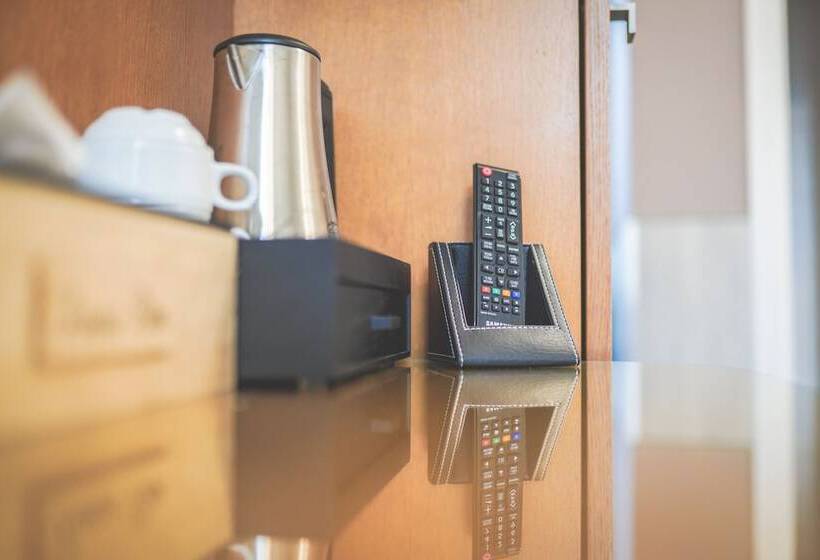 חדר קומפורט, Jacobs