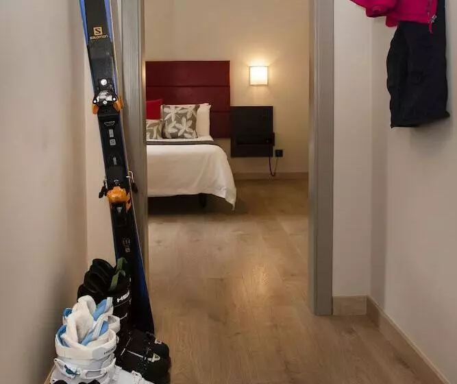 Habitació Triple Estàndard, Palarine