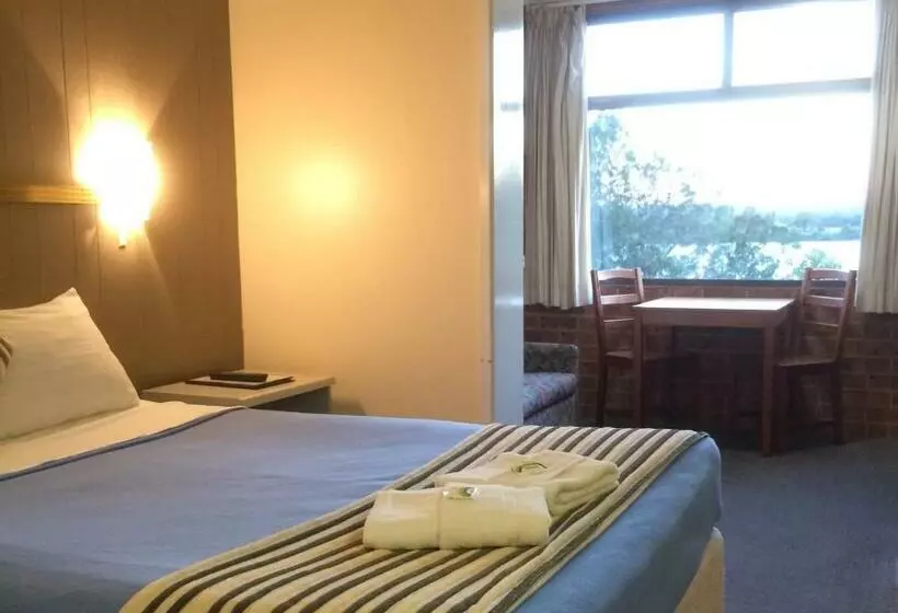 スイート, Riverview Motor Inn