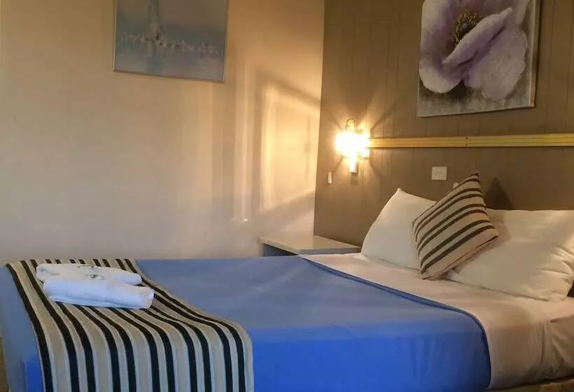 ファミリールーム, Riverview Motor Inn