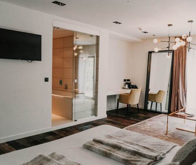 Номер Стандарт, Sanglier