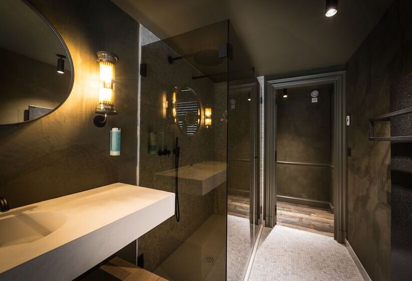 Номер Премиум, Sanglier