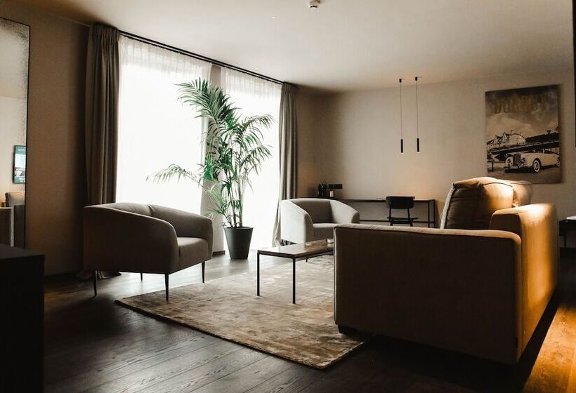 Президентский Люкс, Sanglier