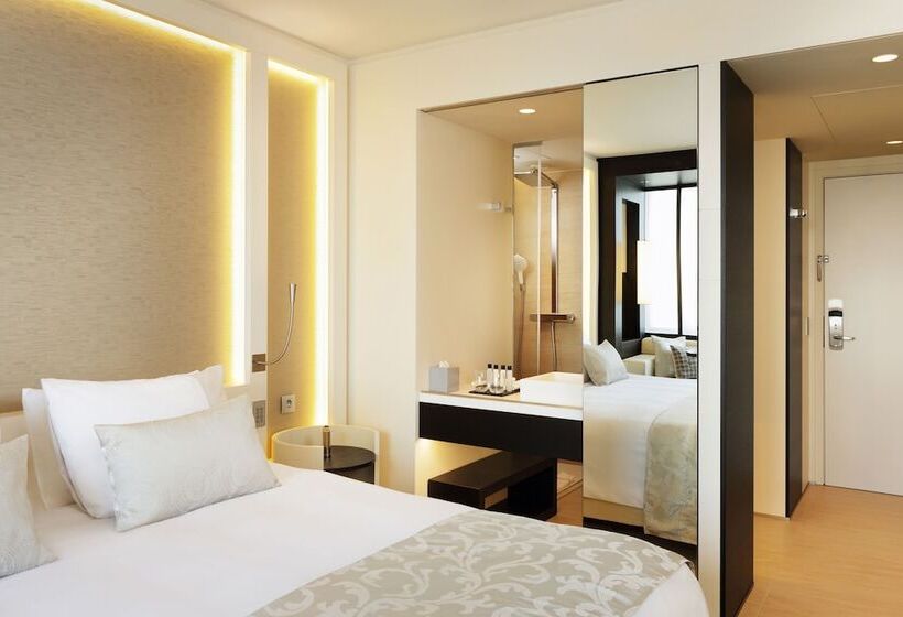 اتاق لوکس, The Hotel Brussels