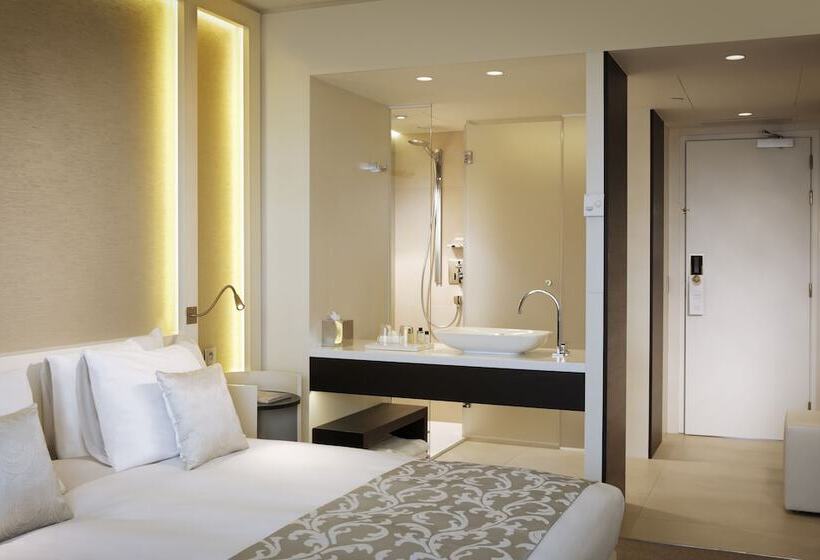 اتاق لوکس, The Hotel Brussels