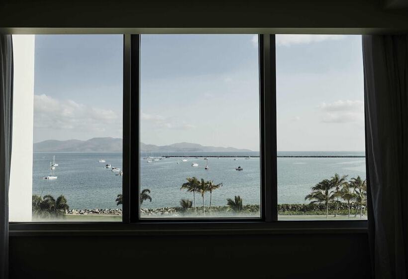 Номер Стандарт Вид на Море, The Ville Resort Casino