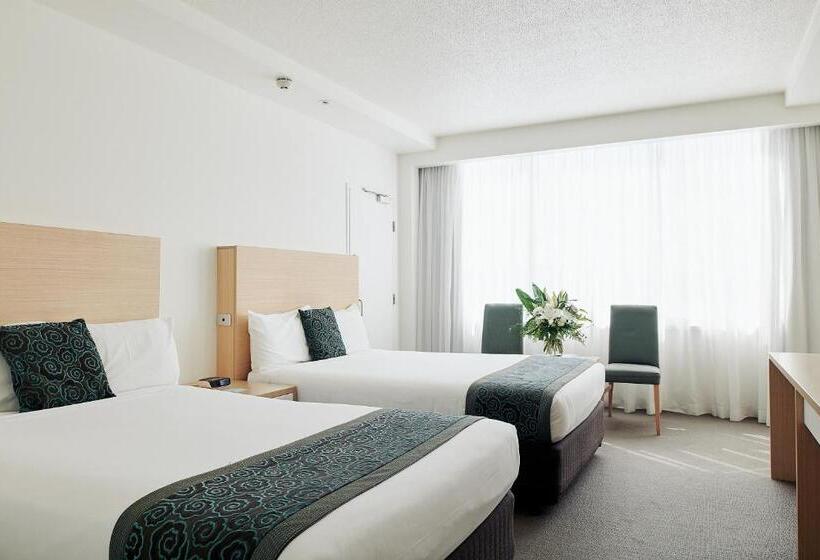 Номер Deluxe, The Ville Resort Casino