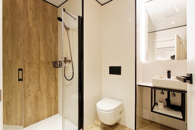 디럭스 룸, The Ville Resort Casino