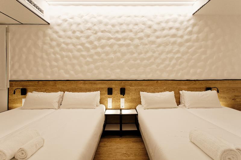 디럭스 룸, The Ville Resort Casino