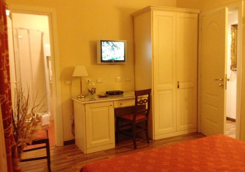 Номер Стандарт Вид на Море, The Ville Resort Casino