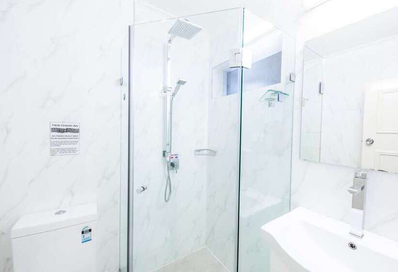 חדר סטנדרט, Twin Towers Inn