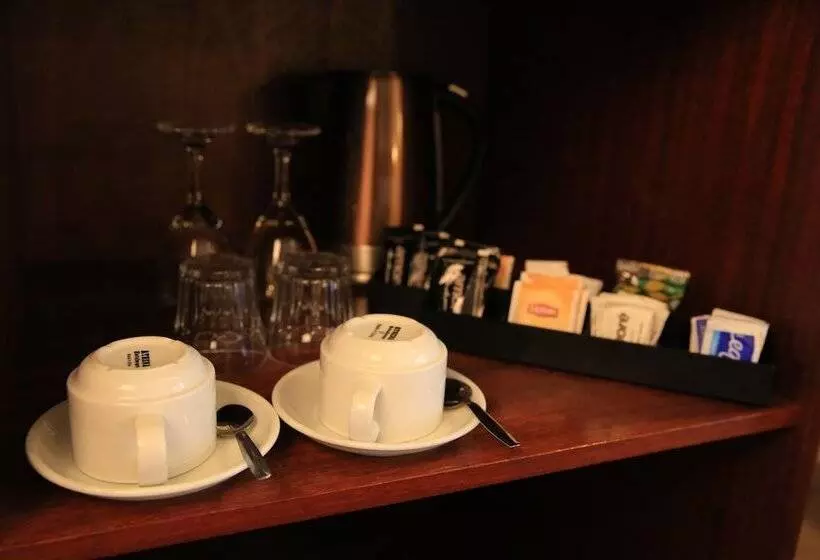 スタンダードルーム, Twin Towers Inn