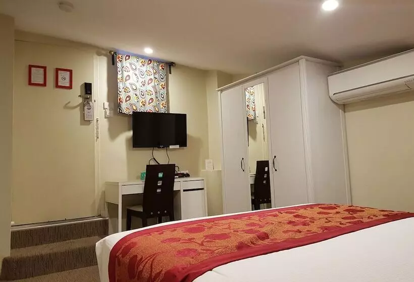 エコノミールーム, Twin Towers Inn