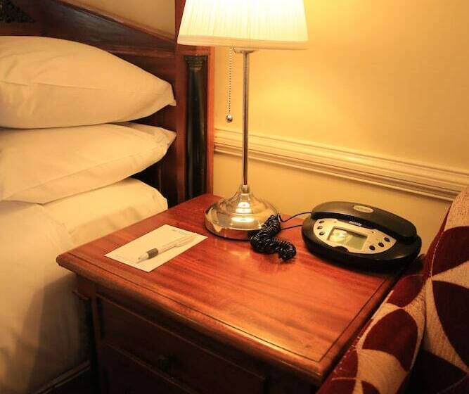 חדר סטנדרט, Twin Towers Inn