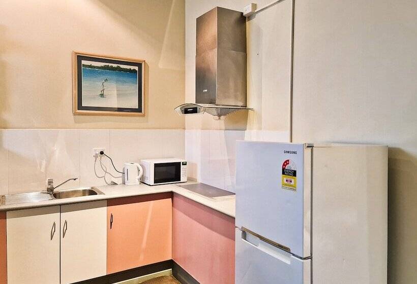 이코노미 룸, Twin Towers Inn