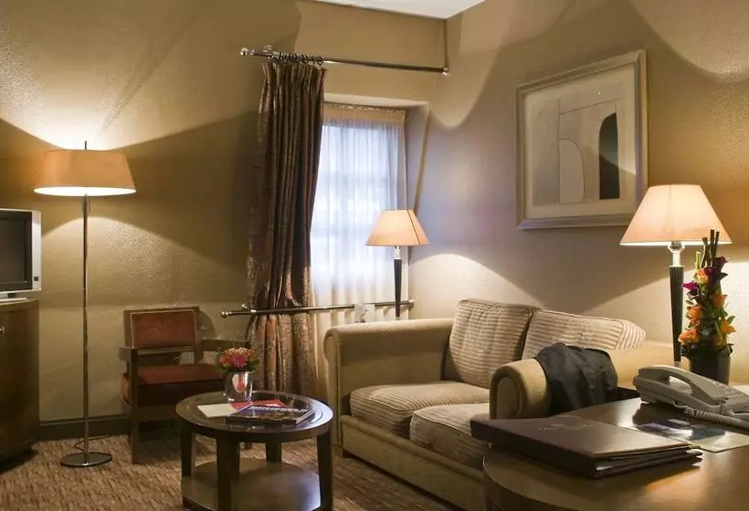سوییت جونیور, Warwick Brussels  Grand Place