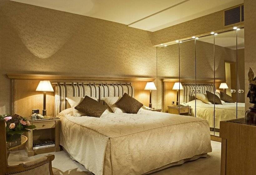 Royal Suite, Warwick Brussels  Grand Place