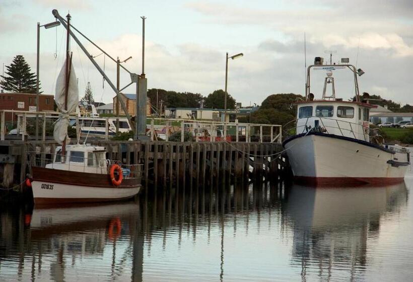 标准间, Lakeview Motel And Apartments