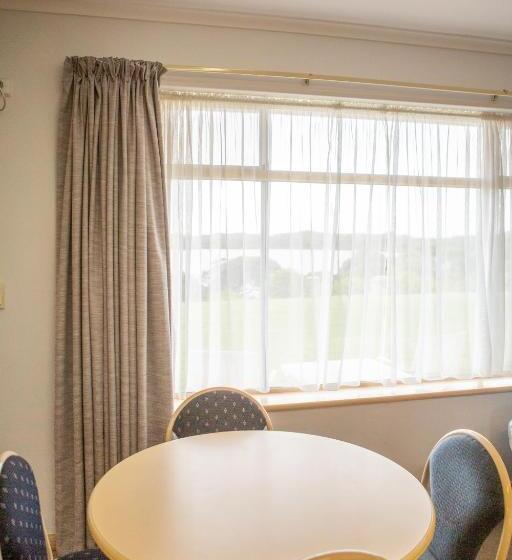 行政家庭房, Lakeview Motel And Apartments