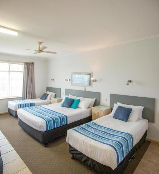 行政家庭房, Lakeview Motel And Apartments