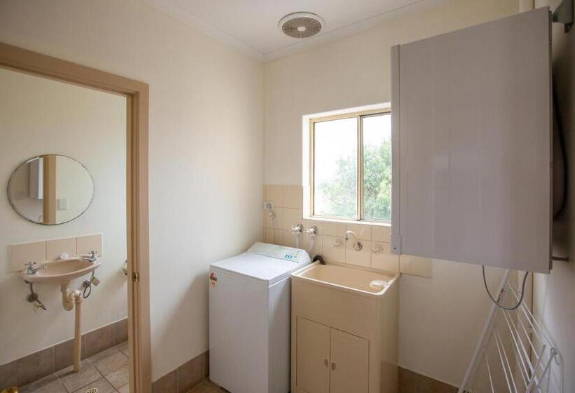 带2个卧室的公寓, Lakeview Motel And Apartments