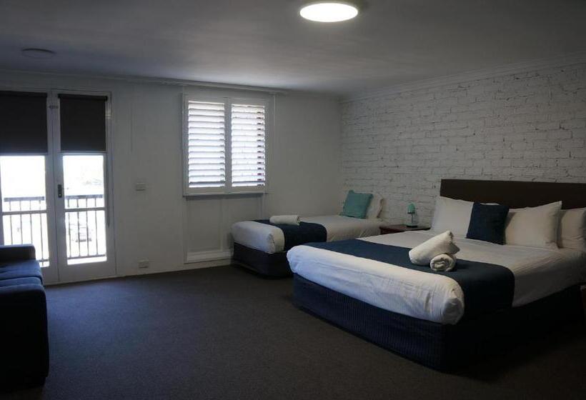 스탠다드 룸 킹사이즈 침대, Waves Motel And Apartments
