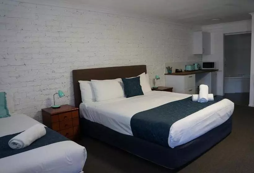 اتاق لوکس خانوادگی, Waves Motel And Apartments