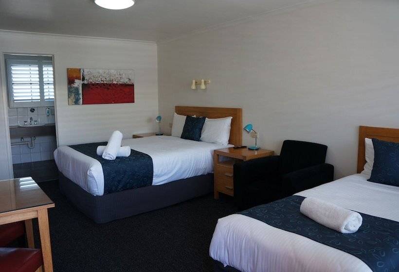 اتاق استاندارد, Waves Motel And Apartments