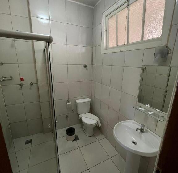 غرفة قياسية ثلاثية, Brasil Palace