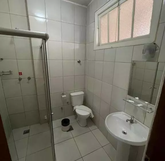 اتاق استاندارد سه نفره, Brasil Palace