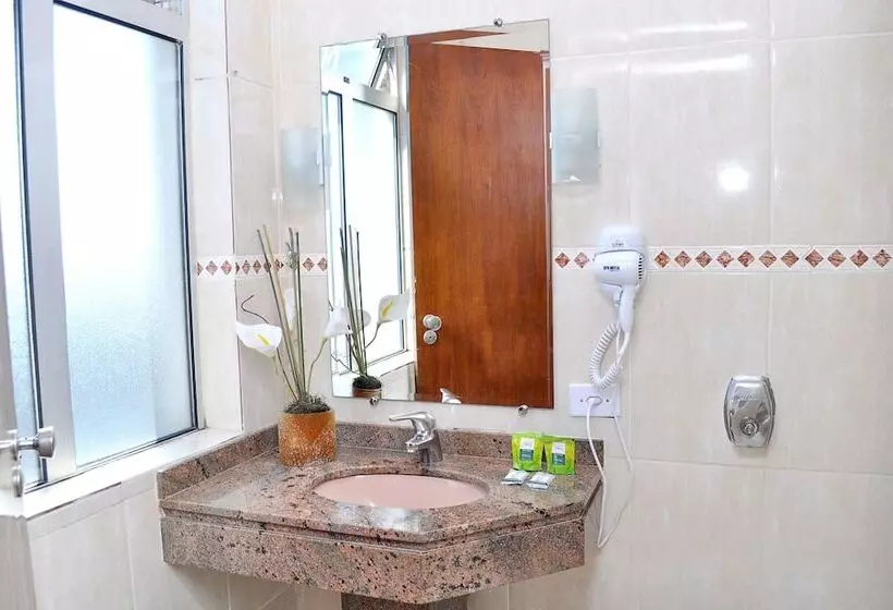 اتاق استاندارد, Caravelle Palace