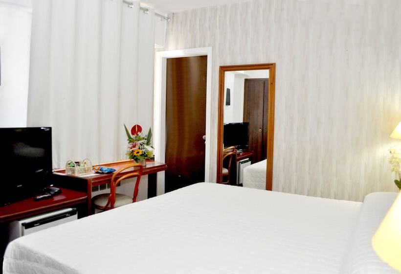 חדר סטנדרט, Caravelle Palace