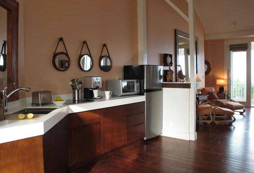 کابین, Coral Sands Inn & Cottages