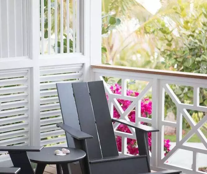 ガーデンビューのスタンダードバンガロー, Coral Sands Inn & Cottages