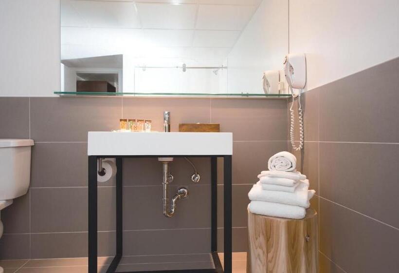 Семейный Номер, Elk + Avenue