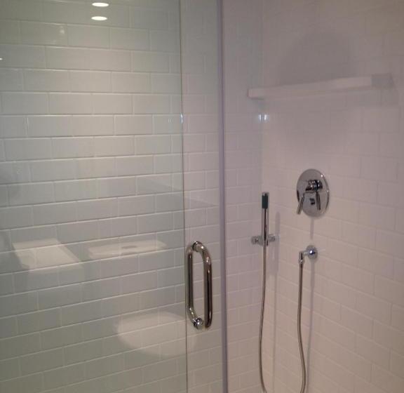 Номер Стандарт, Elk + Avenue