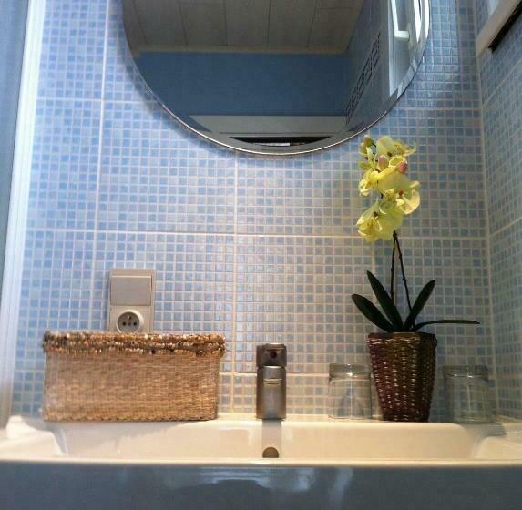 اتاق راحتی, Georges