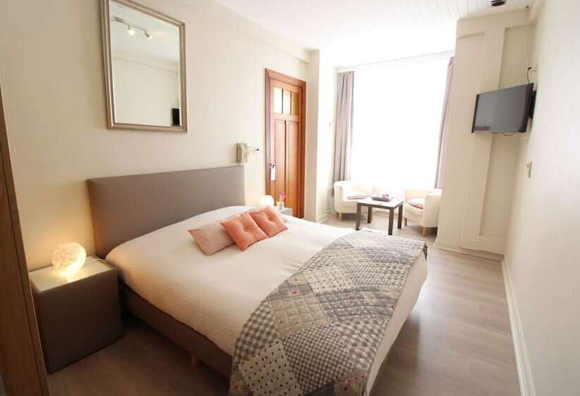 اتاق راحتی, Georges