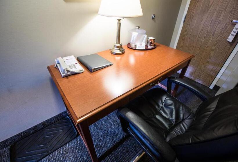 جناح, Nomad Hotel & Suites